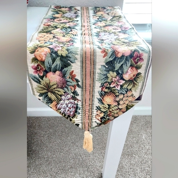 Fall Thanksgiving Table Runner  Tapestry Leaves Fruit Tassels 76 Inches - Picture 1 of 5